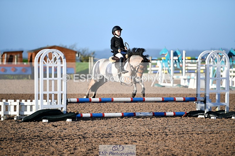 241026A-091222-00389 - SAT Cls 19 Clear Round 50cm