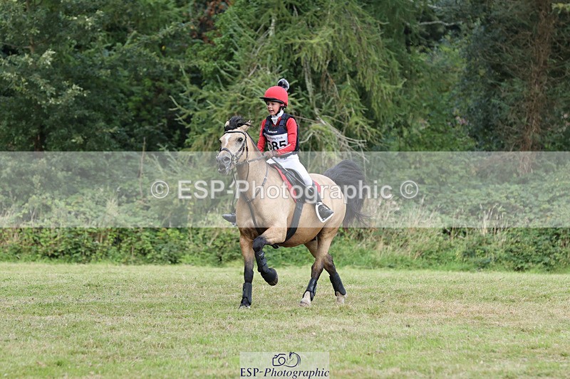 240825X-111627-32234 - 70cm XC 11.00 to 12.00