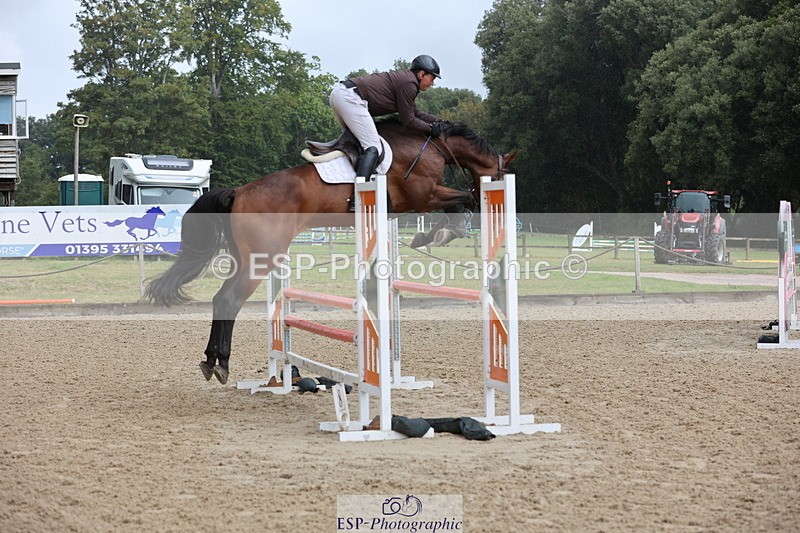 250831A-121216-10127 - Cls 42 Snr 1m Grand Prix