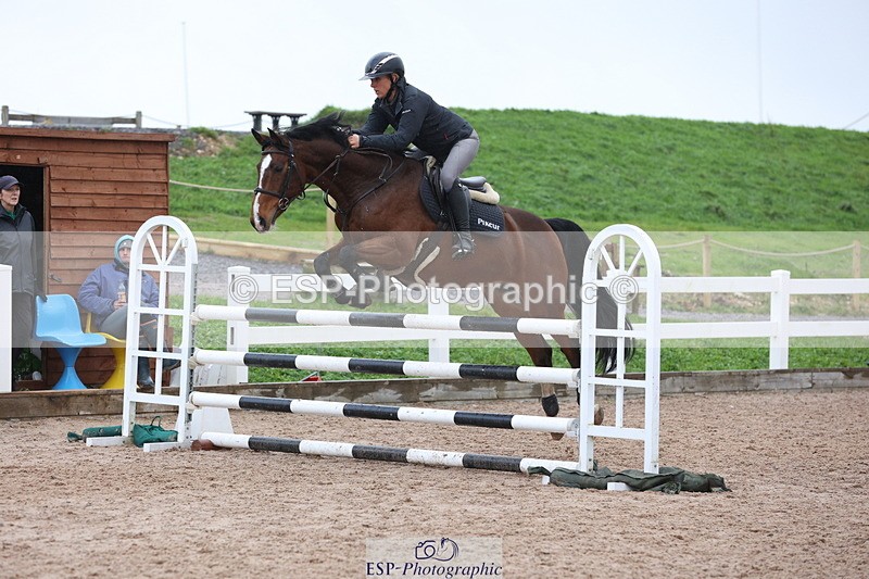 231112A-125801-04288 - Cls 19 Snr 1.05m Open