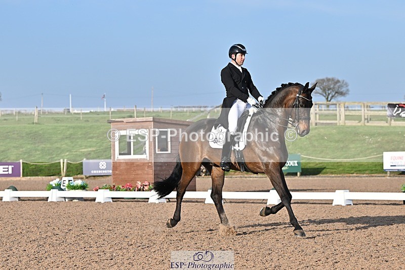 250404-181029-08550 - 159-Darren.Hicks-Tramontana.Tiger.Feet