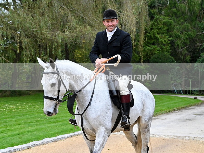 WJ7_5853 - Berks & Bucks - Children's Meet - The Old Farmhouse – Steventon.