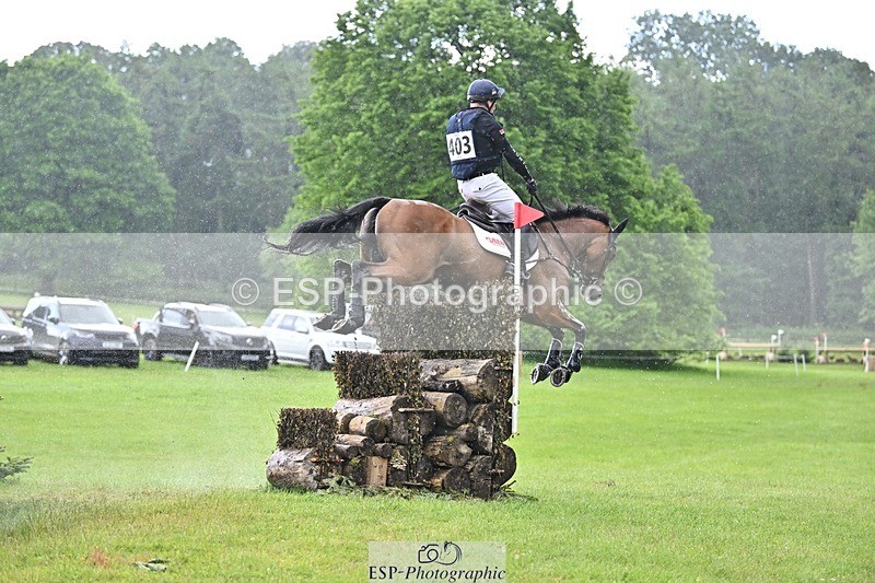 240526-110052-20335 - 403-CRAZY_DU_LOIR-Oliver_Townend