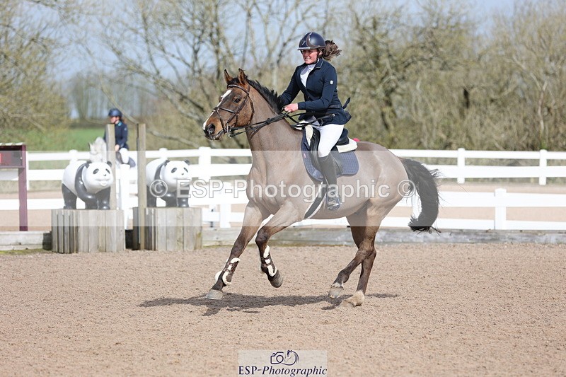 240406A-111218-03002 - Cls 20 British Novice and 90cm Open