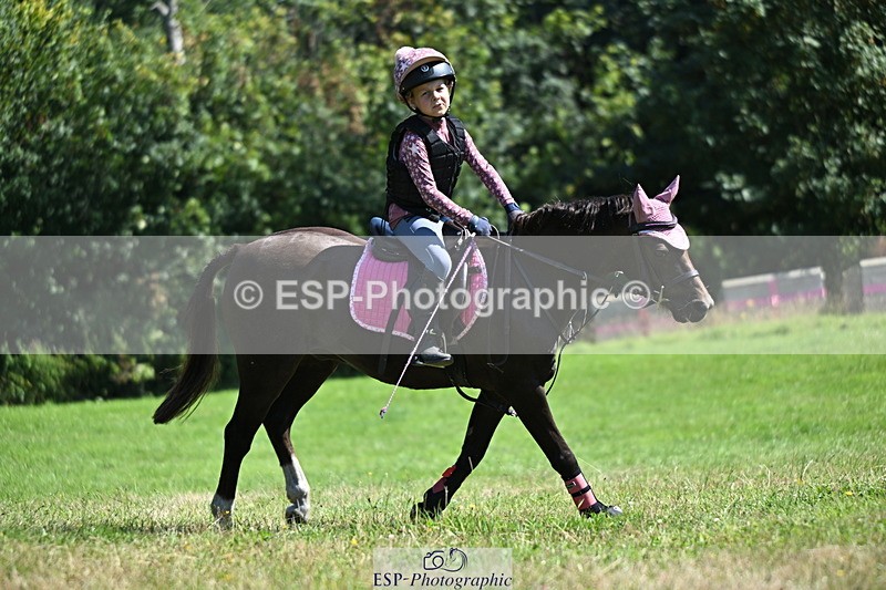 240729B-144922-02862 - Abbie's Group XC