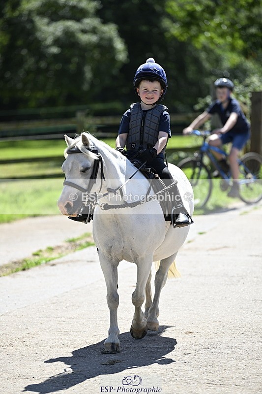 240728B-141729-00497 - Theo and Gemma's Groups Indoor