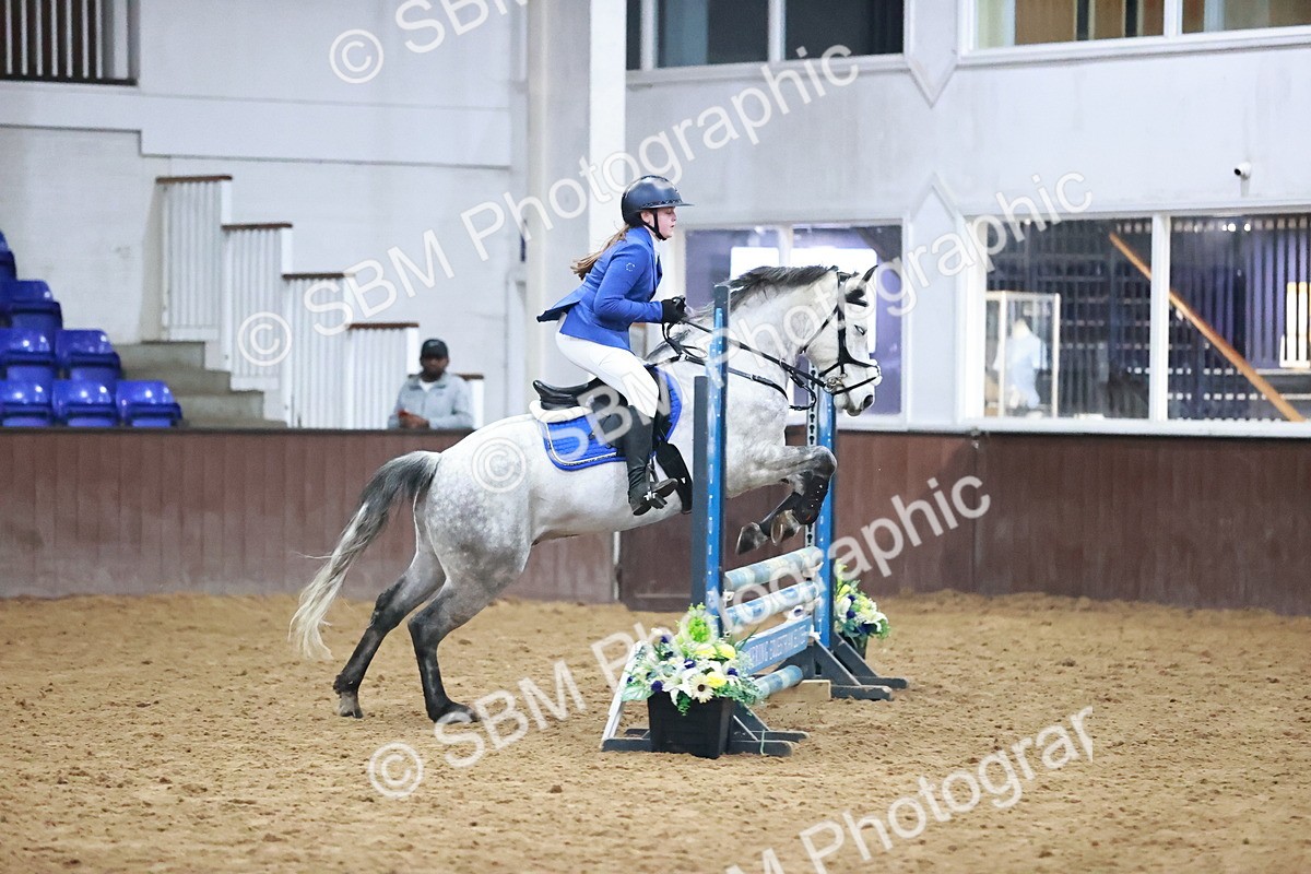 SBM_001736 - Class 9 - Pony Intro 75cm