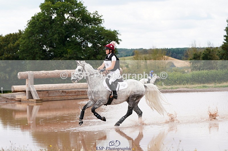 250802A-124218-04103 - B-079-Claudia.Groves-QUICKSILVER