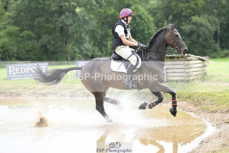 240804-113938-12099 - 415-Benjamin_Plunket-BARDUN_ACROBAT