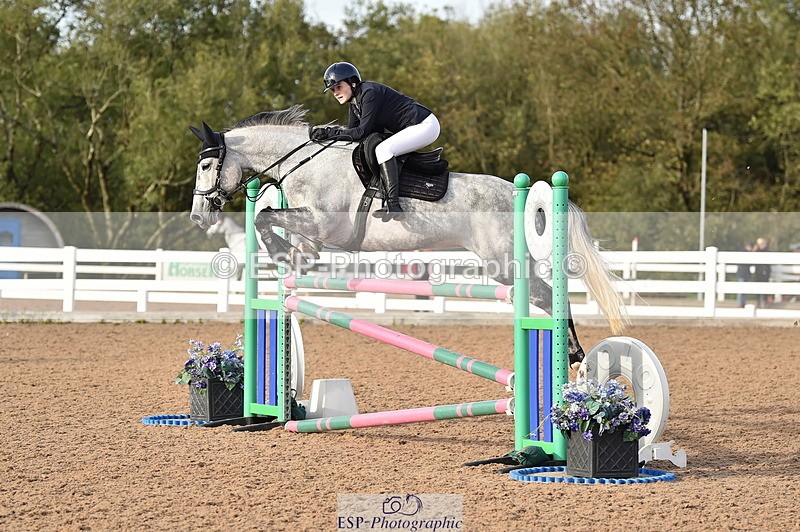 231015A-161542-09280 - Cls 27 1.10m Amateur Q 2nd R