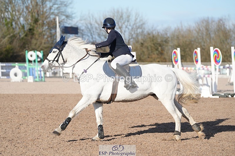 251130-122427-01172 - Cls 9 Pony Fox & 1.10m Open
