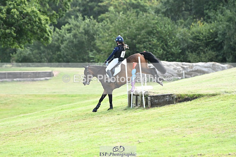 240825X-100905-31011 - 70cm XC 10.00 to 11.00