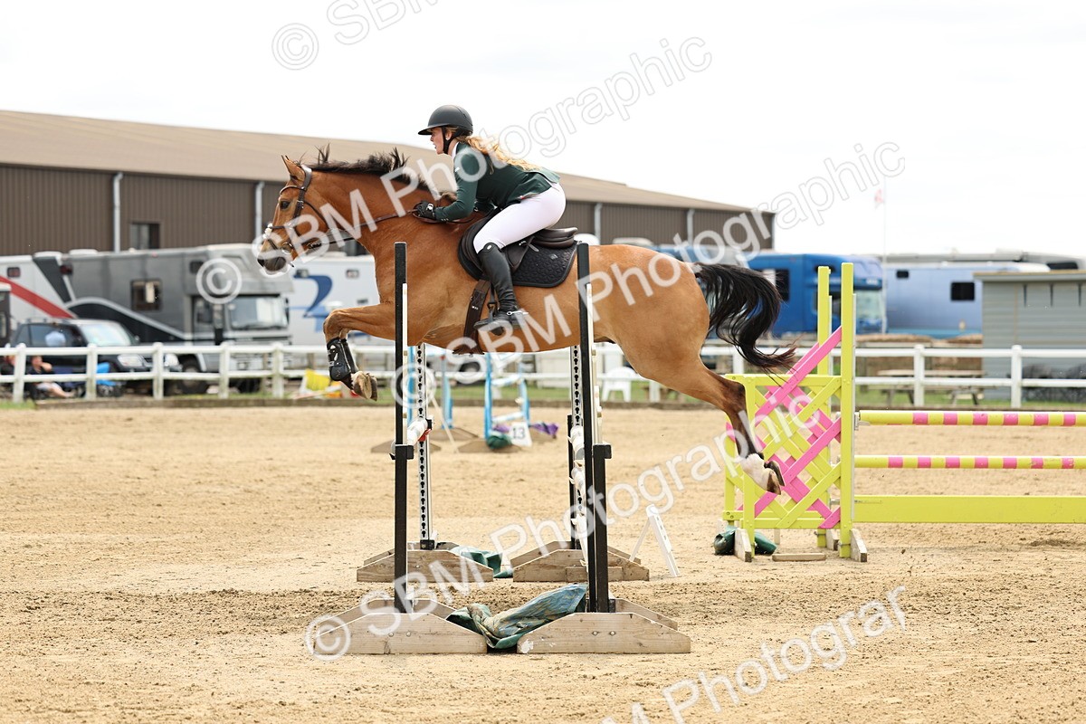 SBM_005476 - Class 17 - Senior Discovery - 1.00m