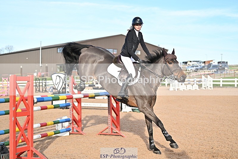 241113A-142511-00878 - Cls 05A&B Snr Fox & 1.20m Open