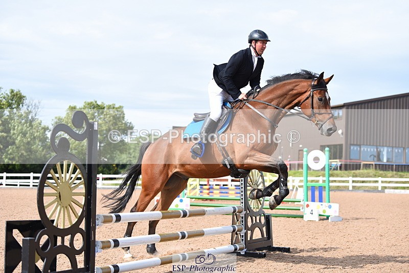 230718A-164528-00137 - 70cm