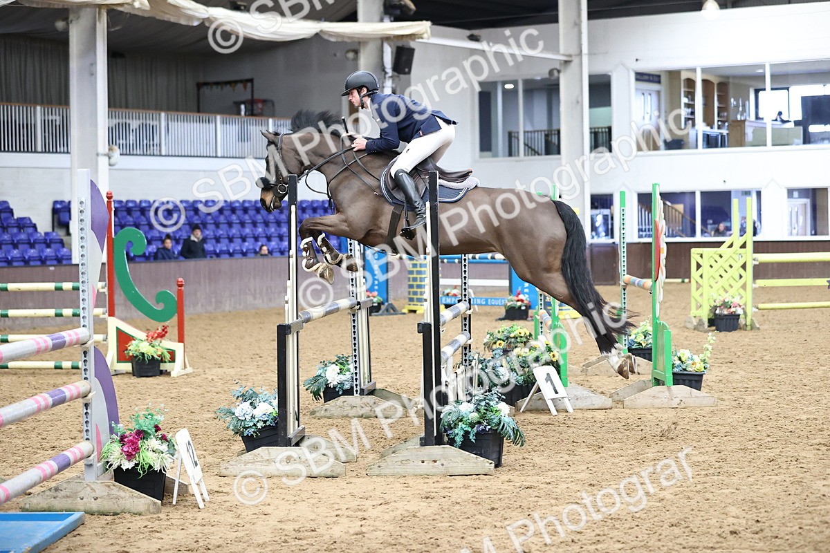 SBM_005975 - Class 16 - Senior Newcomers - 1.10m Open