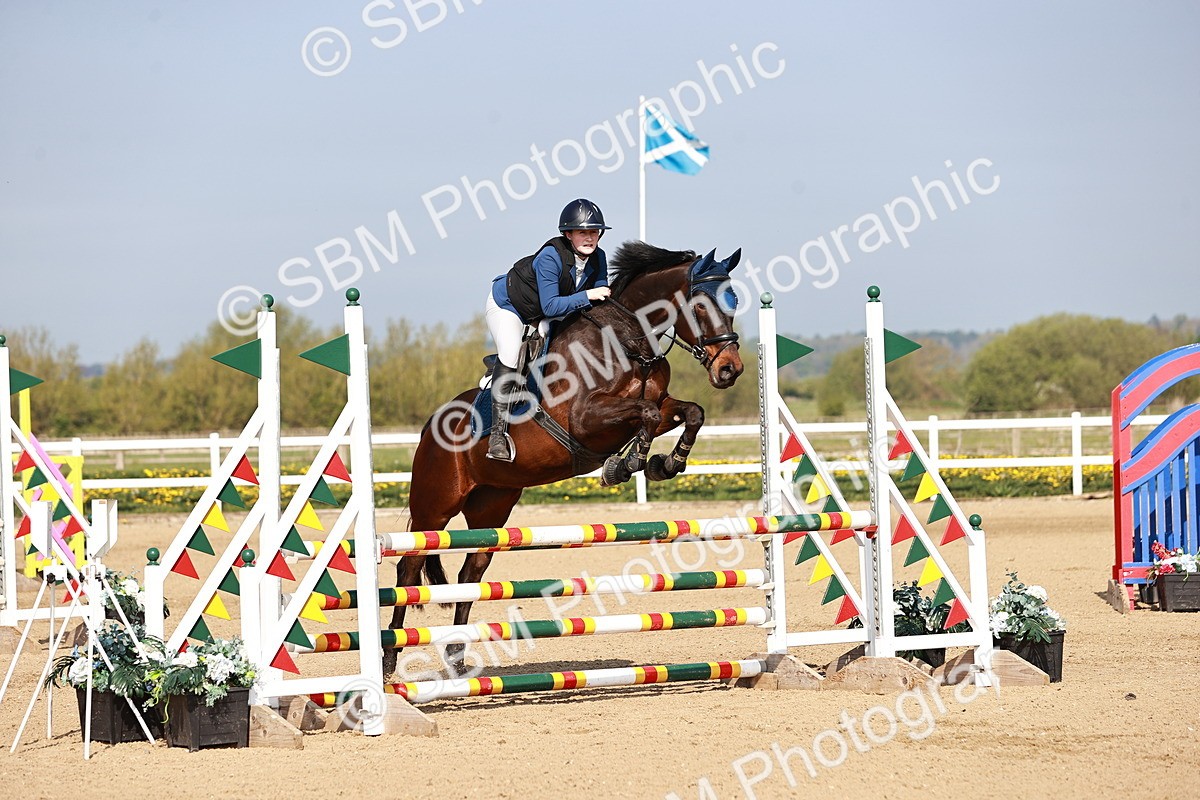  - Class 21 - Senior British Novice - 90cm