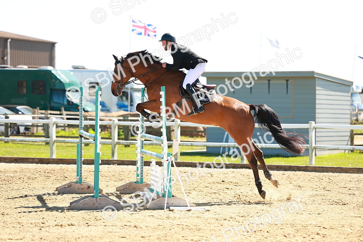 SBM_001681 - Class 5 - Senior Foxhunter - 1.20m