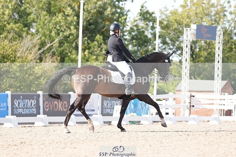 250906-161518-04993 - 049-Laura.ColeGavin.10