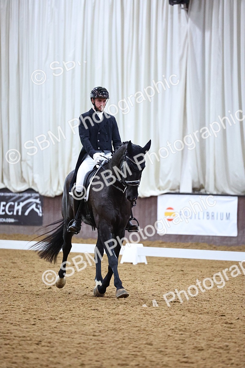 026A2672 - Class 19 - FEI INT I