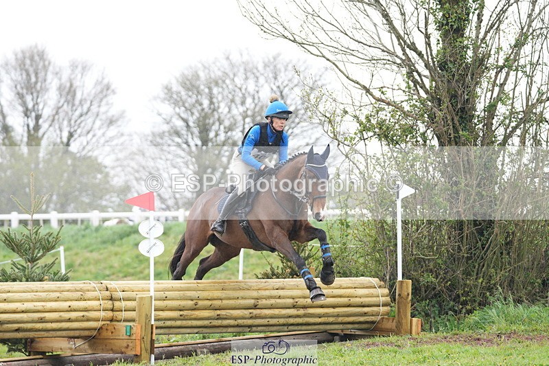 250419-103202-09067 - 409-Charlotte.Bradbury-KENSINGTON.EMPIRE