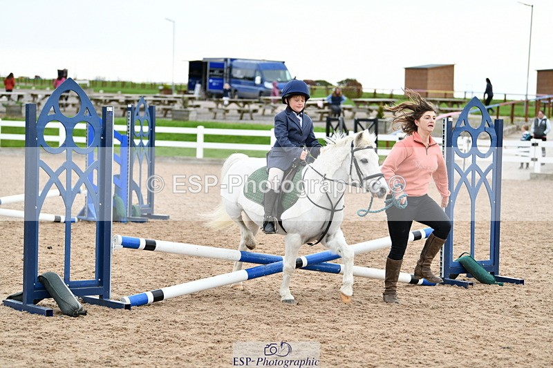 241013B-103704-00413 - Cls 2c 40cm Lead Rein