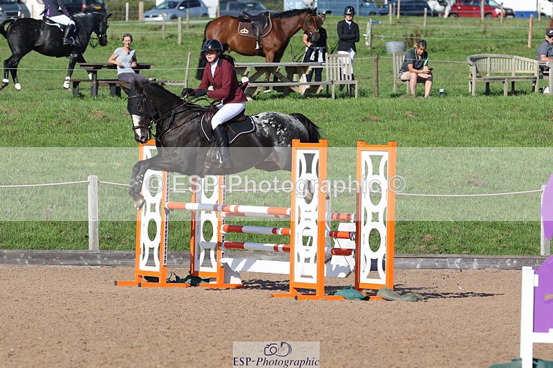 230915A-162418-03151 - Cls 6 Snr 1.05m Derby