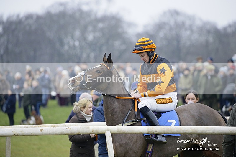PtP 230122 300 - Cocklebarrow Races - Heythrop Hunt - 23/01/22