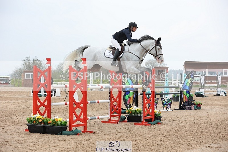 250424-121250-05273 - Cls 1 - 2 Star Small Tour