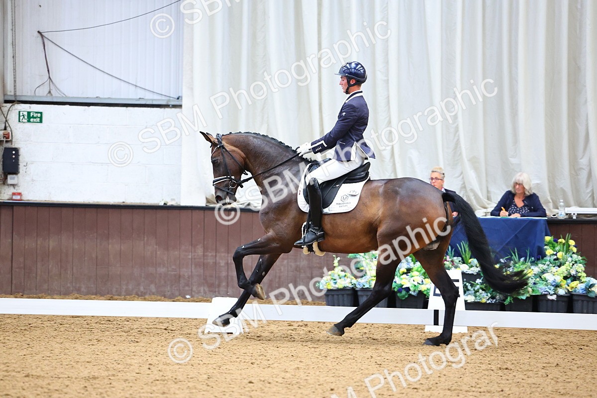 SBM_005337 - Class 5 - Novice 6 - 9.30-10.33