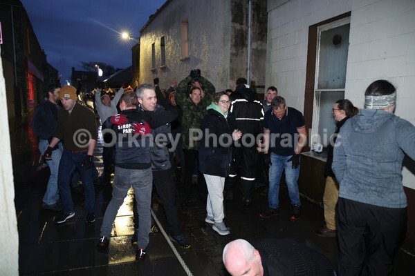 DAD_2089 - Stromness Yule Log Pull