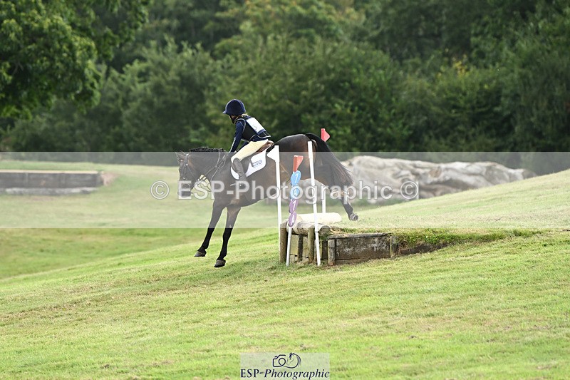 240825X-103117-31127 - 70cm XC 10.00 to 11.00