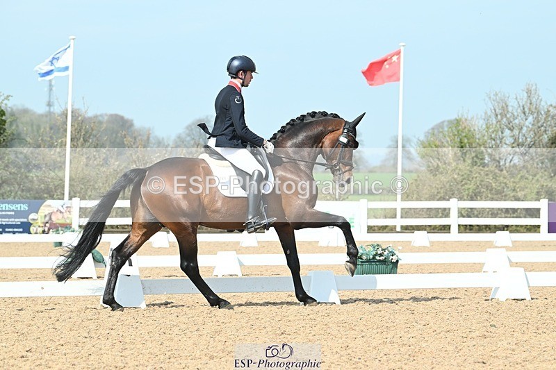 250403-104234-01564 - 048-Angus.Corrie-Deane-Maigret.VD.Watermolen