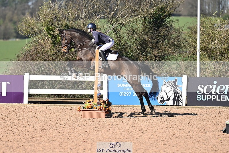 260318B-102043-00061 - Clear Round & Brit Nov 90cm
