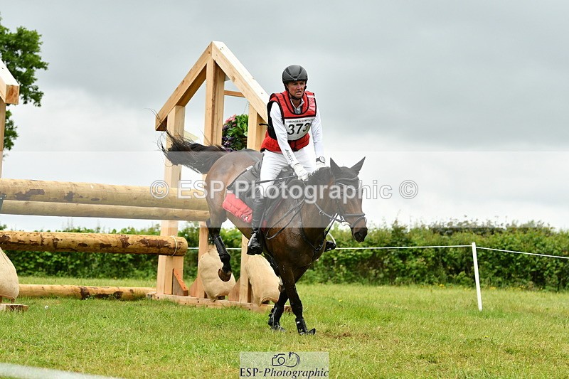 250524A-132128-10546 - B-373-Ben.Lee.Liles-FINCH.FANCY