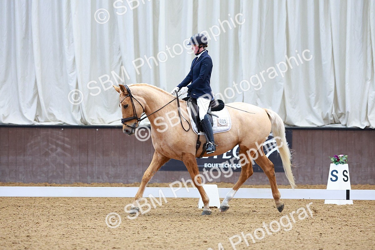 SBM_001226 - Class 18-15-16-22 - Elementary 5 Novice 5-Novice 6