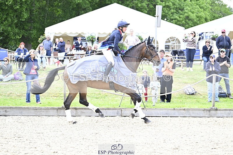 250525A-161555-18606 - Presentations Section C CCI 2 Star Long