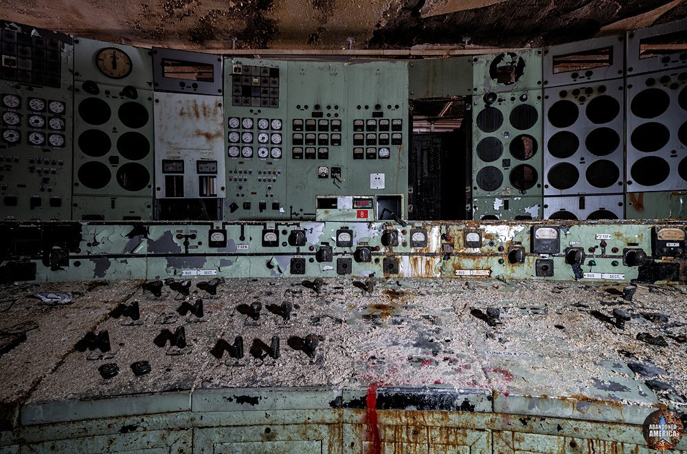 Delaware Station (Philadelphia, PA) | Control Panel Detail - Delaware River Generating Station