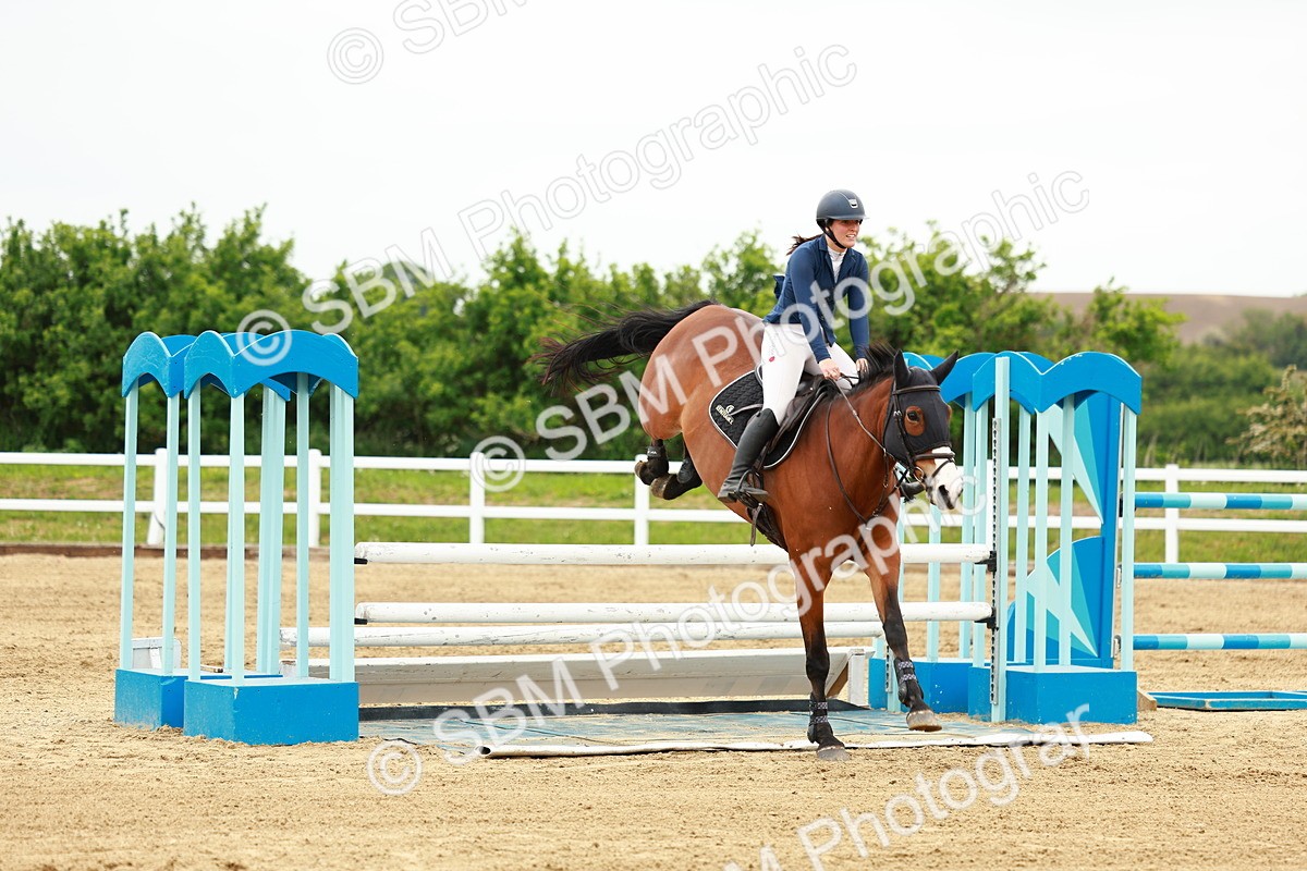 SBM_001042 - Class 5 - Senior Foxhunters - 1.20m