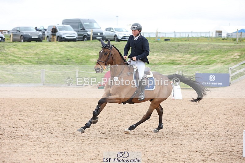 240419A-121931-07159 - Cls 6, 2 Star Medium Tour 1.35m