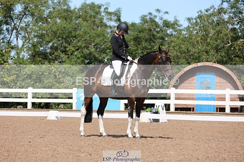 240816A-120419-04338 - 191-Sarah.Tancock-Fairly.Smart