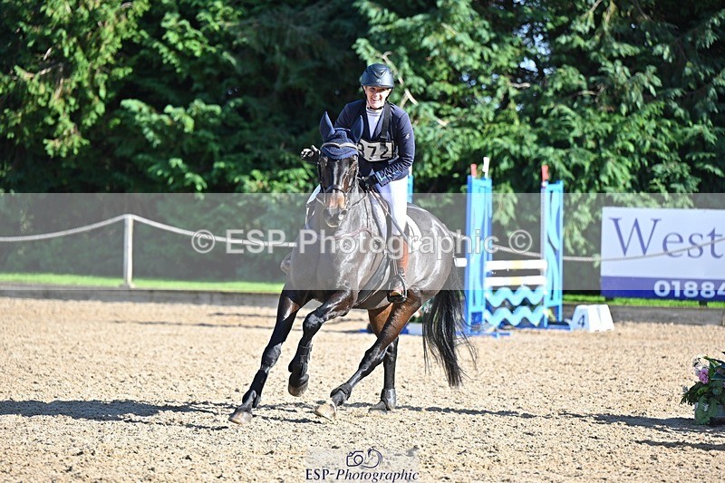 241027-122040-17234 - 372-Michelle.Newnham-LOUIS.HS