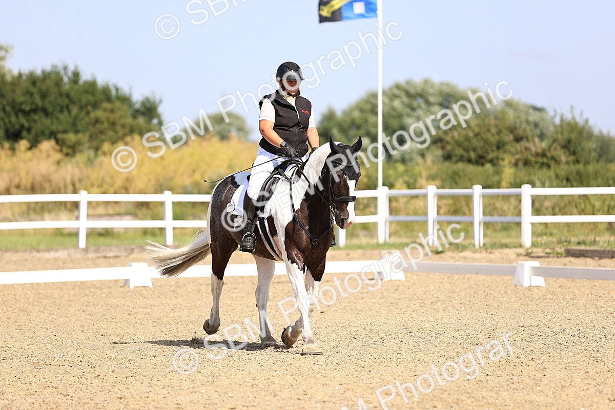 SBM_009230 - Novice 5 - 9.50-10.53