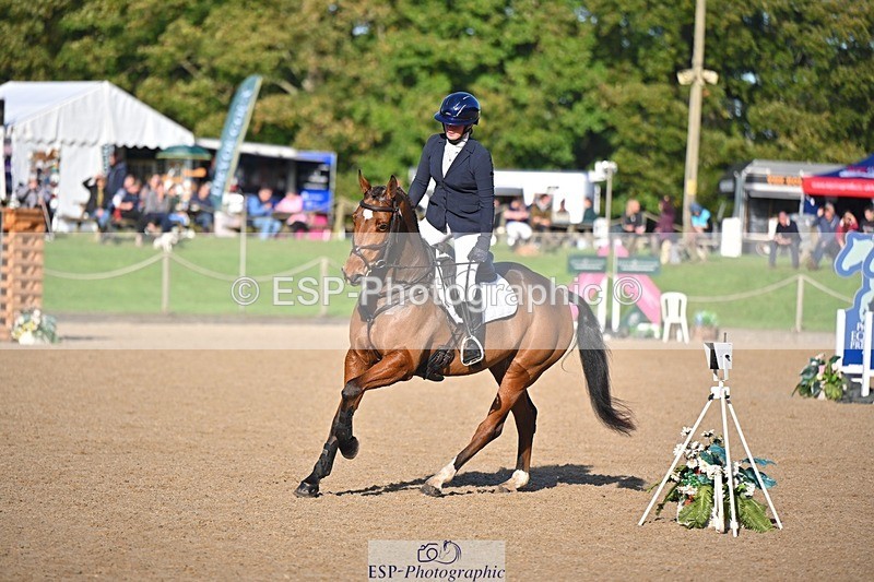 241027-102959-16365 - 328-Zara.Head-FOURFIELDS.LOVEHEART