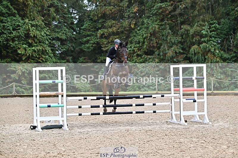 250831A-123903-10392 - Cls 42 Snr 1m Grand Prix