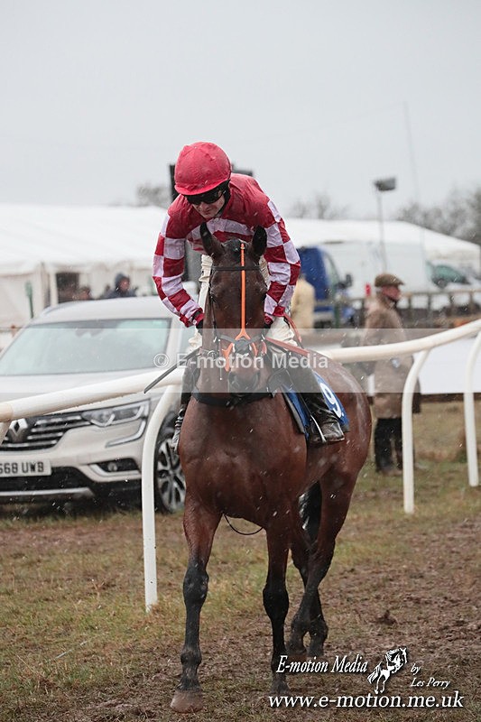 PtP 260125 1033 - Cocklebarrow Point-to-Point racing with the Heythrop Hunt 26/01/25