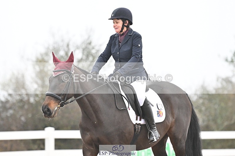 240217A-091101-00313 - 121-Jane.Dyer-Maen.Valley