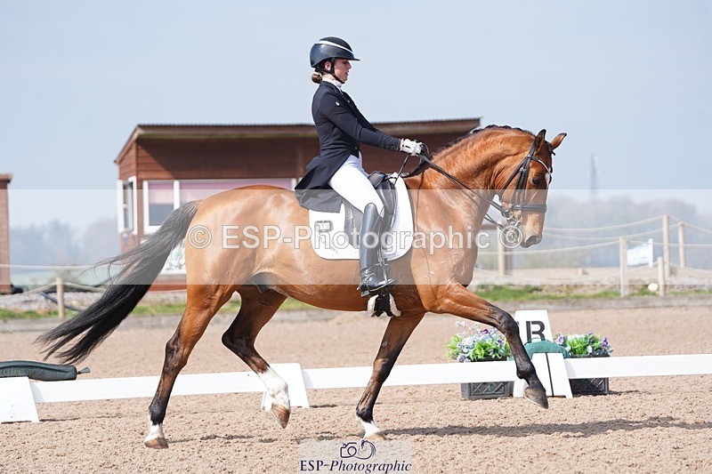 250404-120402-05584 - 010-Jessie.Kirby-As.Well.de.la.Roche.CMF