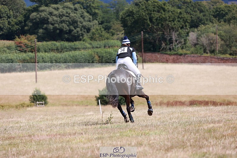 250802A-130353-04252 - A-034-Annastasia.Cross-KENNDALE