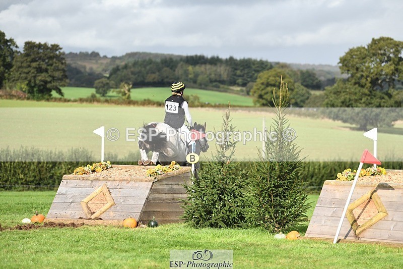 231020-141122-09693 - 120-VAN.KAUNITZ-Sara.Squires-XC